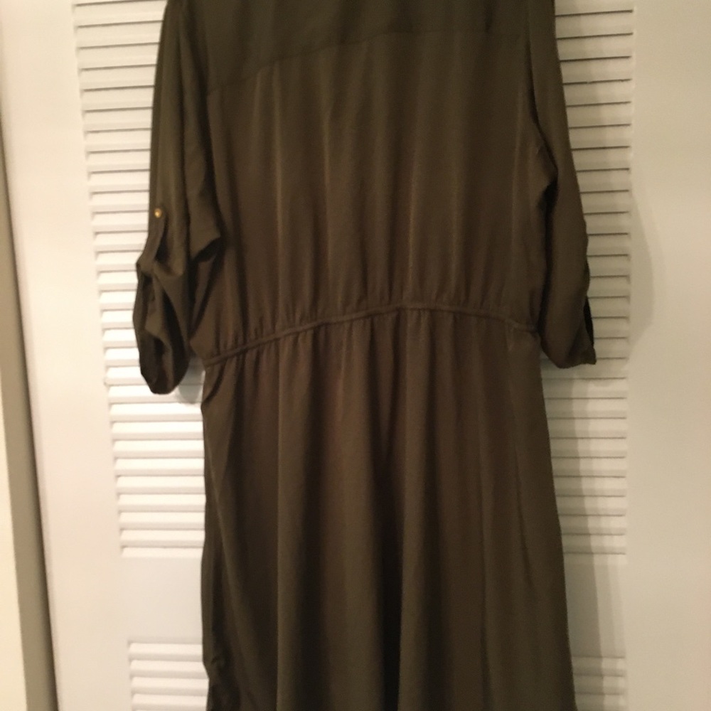 Dress - Picture 3 of 3